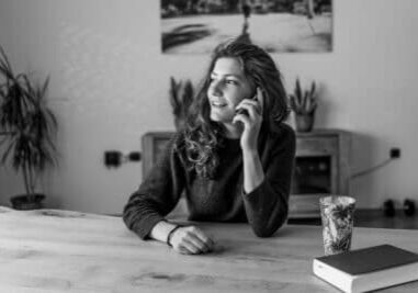 vinzentweinbeer-make-a-phone-call-5190643